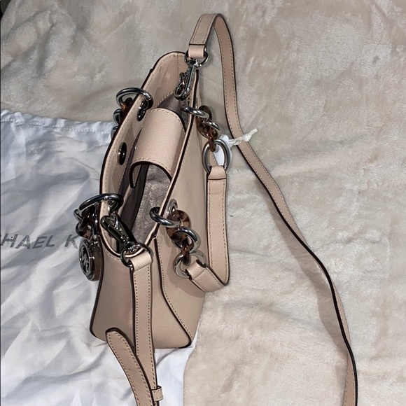 AUTHENTIC MICHAEL KORS! - Picture 2 of 8